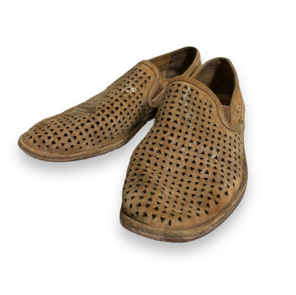TRASK Ali Perforated Loafer
